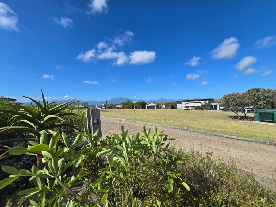 4 Bedroom Property for Sale in Oubaai Western Cape